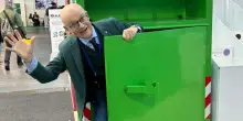 “Ecco perché pagheremo nella Tari i troppi abiti usati”