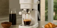 Caffè buono come al bar, ma a casa tua grazie alla macchina Cecotec: prezzo giù del 18% su Amazon