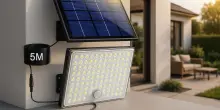 Illumina il tuo giardino con questa lampada solare a LED: è in super offerta su Amazon per poche ore