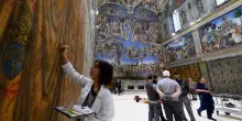Verso il Conclave: i preparativi nella Cappella Sistina e le tappe che porteranno all’elezione del Papa