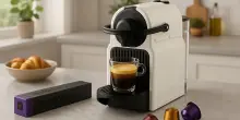 Inizia bene la giornata con il caffè Nespresso: la macchina compatta oggi costa il 12% in meno