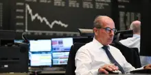 Borsa: Europa in calo, Parigi -1,6% sotto pressione