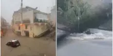 Nubifragio a Ischia, strade come fiumi: auto dei carabinieri trascinate via dall’acqua