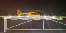 Ragazzi fingono di gettarsi sotto le auto, giovane travolto