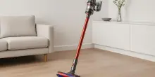 Dyson V11 Fluffy: l'aspirapolvere che non ha rivali è in offerta con 200€ di sconto