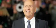 Bruce Willis, la moglie rivela: “In ottima salute fisica, ma il suo cervello sta cedendo”