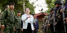 Thailandia e Cambogia, tensione a mille al confine. Phnom Penh lancia i missili, Bangkok risponde con gli F16
