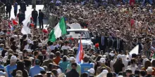 Zelensky e Vance a piazza San Pietro