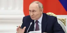 L’ira di Putin contro gli Usa: “Dall’America un atto ostile”. Petrolio russo, stop della Cina