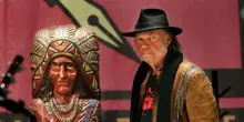 Neil Young attacca Elon Musk: cosa ha detto