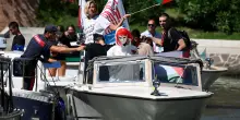 Anna Foglietta, militante pro Gaza a Venezia. Bloccata dai carabinieri con l’artista Laika