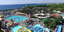 Gallipoli, bimbo di 7 anni cade in piscina: è gravissimo