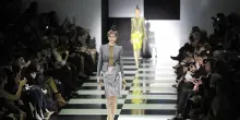Giorgio Armani e Parigi, una storia d’amore: quando Re Giorgio sfidò la gauche