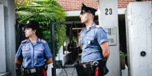 Ammazza la moglie dopo una lite. Poi si getta nel lago e annega
