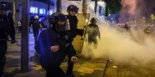 Champions, feste e saccheggi a Parigi. A Grenoble auto sulla folla: tre feriti