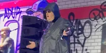 Jake La Furia ha un problema al concerto di Emis Killa: “Non va”. E manda tutti a quel paese