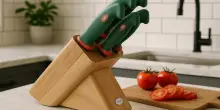 Qualità made in Italy per la tua cucina: il ceppo da cinque coltelli essenziali scontato del 15%