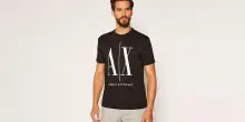 Che affare: l’iconica maglietta Armani Exchange è scontata del 32% su Amazon