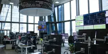 Borse europee incerte tra dazi USA e tensioni Russia-Ucraina