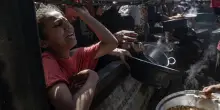 Hamas, 'saliti a 59 i morti per fuoco israeliano su area aiuti'