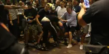 Proteste in Serbia, scontri e violenze a Belgrado e altre città