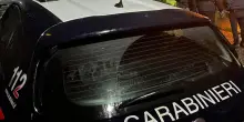 Entra in casa durante festa e spara, una donna uccisa
