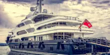 Pleasure asset, il lusso a portata di mano con le app. Dai beni reali all’experience: quanto vale il mercato