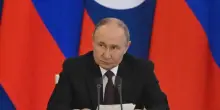 Ucraina, Putin tira dritto: “Stiamo solo riprendendo ciò che è nostro”. Le bombe russe fanno strage a Kiev