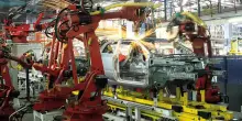 Immatricolazioni auto maggio 2025 in calo in Italia, Stellantis perde quota