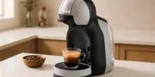 Caffè come al bar con un solo gesto: la macchina Nescafé è in super offerta su Amazon (-40%)