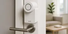 Portone protetto, chiave nel telefono: serratura smart di Nuki, oggi in offerta shock per il Prime Day