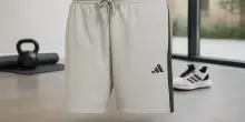 Comodi, leggeri, freschi: questi pantaloncini di Adidas sono il Must Have dell’estate (e sono scontati)