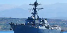 Un’altra nave da guerra Usa al largo del Venezuela. Caracas: “Gli Usa preparano un conflitto”