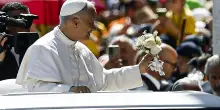 Il Papa a pranzo con gli Agostiniani: un momento di condivisione e scherzi