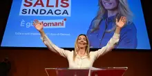 Silvia Salis eletta sindaca di Genova: vittoria al primo turno per il centrosinistra-M5S
