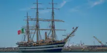 Amerigo Vespucci arriva a Genova per la Giornata della Marina Militare