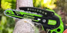 Leggerissima per il giardinaggio: la mini motosega in TRIPLO sconto