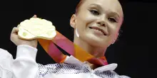 Chi è Angelina Melnikova, la ginnasta russa “neutrale” campionessa del mondo dopo la candidatura con Putin
