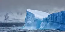 Un enorme iceberg staccatosi 40 anni fa dall’Antartide (e grande due volte Londra) si sta finalmente sciogliendo