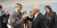 Lo aveva definito: "un Baudo col ciuffo". Ora De Luca fa pace con don Patriciello