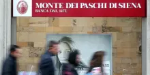 Mps, l'utile del semestre scende a 892 milioni