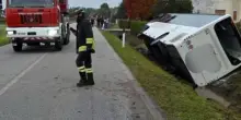 Con il Suv contro l’autobus. Muore il conducente 85enne. Aveva la patente sospesa