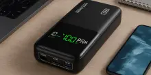 Addio al telefono scarico: con questo powerbank ricarichi tutto quando sei in giro (anche il PC)