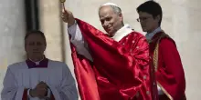 Papa Leone XIV invoca pace durante la messa di Pentecoste a Piazza San Pietro