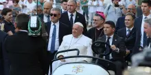 Il giallo dell’attentato contro il Papa: "L’Isis voleva uccidere Francesco"