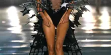 Torna lo show di Victoria’s Secret: gli angeli della lingerie oggi in passerella. Da Hadid a Shayk: chi ci sarà