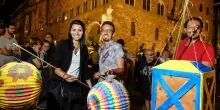 Brillano migliaia di lanterne. A Firenze la tradizione è servita. C’è la festa della ’Rificolona’
