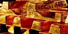 L'oro è in leggero rialzo, a 3.292,96 dollari