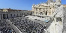 Il Papa riceverà associazione pro Lgbt e donne preti