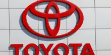 Dazi USA colpiscono Toyota: previsti cali del 34,9% dell'utile netto